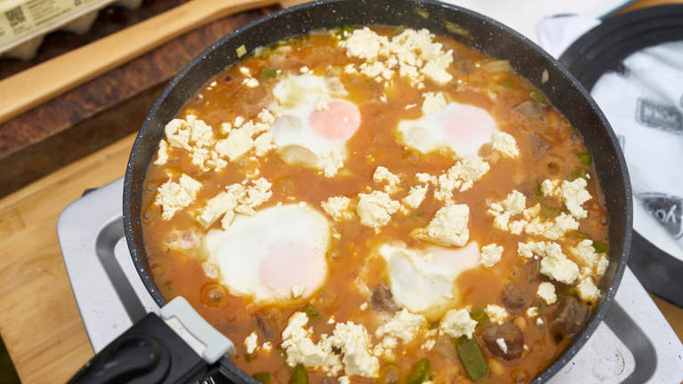 Off-grid shakshuka